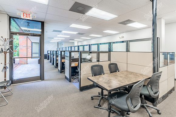 10100-park-cedar-int2440