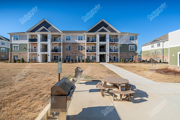 1002-s-pointe-ext5649