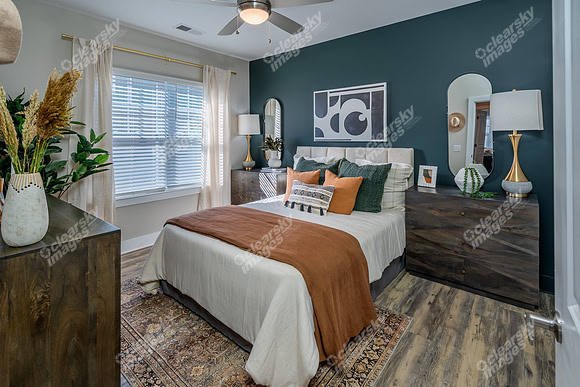 1002-s-pointe-int5171