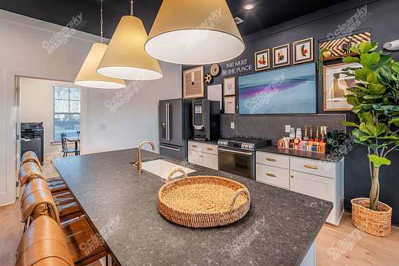 1002-s-pointe-int6141