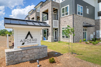300-alex-ext28166