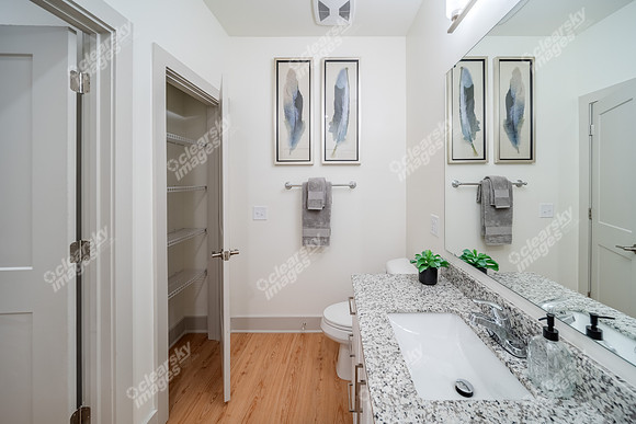 2545-jessamine-int-w18398