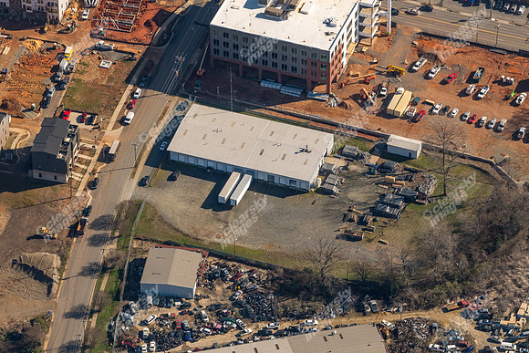 305-doggett-421-w-tremont-air-2632