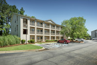 cypress-run-columbia-apts-ext-4556