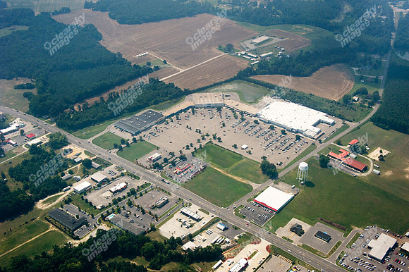 clinton-shopping-air-0711-908