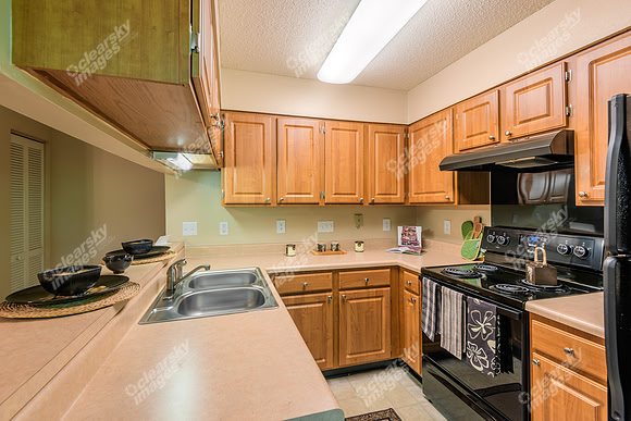 fairways-apts-0206