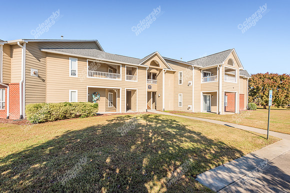 2221-hyde-ext-2440
