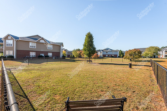 2221-hyde-ext-2374