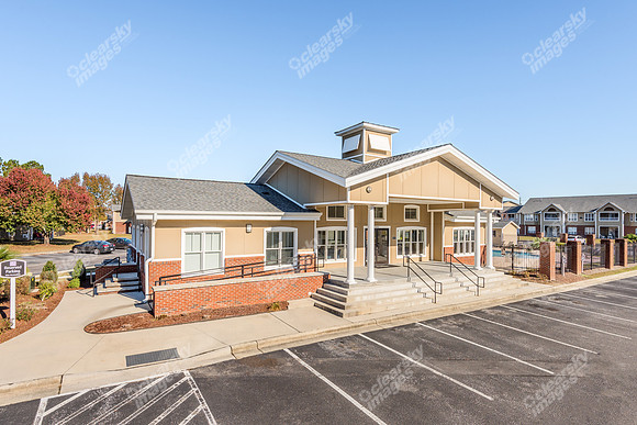 2221-hyde-ext-2323