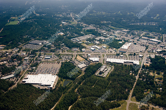 southern-pines-shopping-air-0711-812