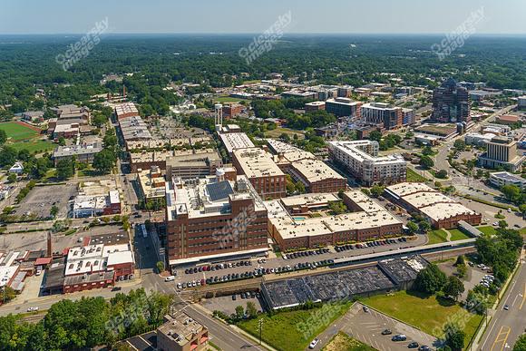 605-w-main-air-5271