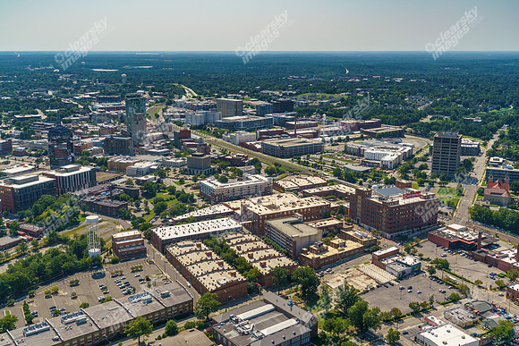 605-w-main-air-5343