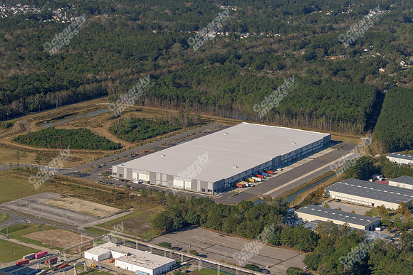 8060-commerce-air-7409