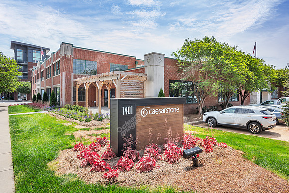 1401-w-morehead-ext4940