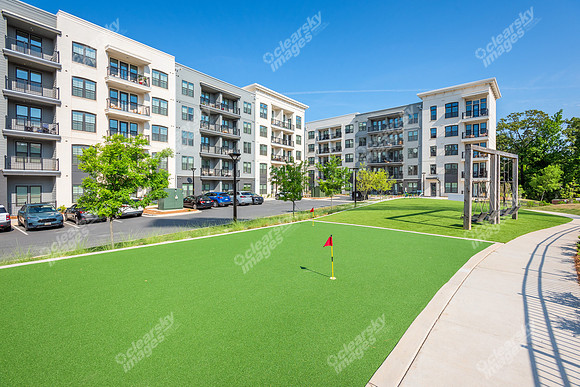 536-w-tremont-ext2957