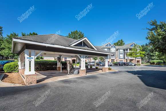 200-edinborough-ext3957