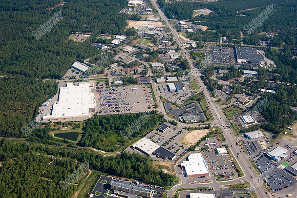 southern-pines-shopping-air-0711-773