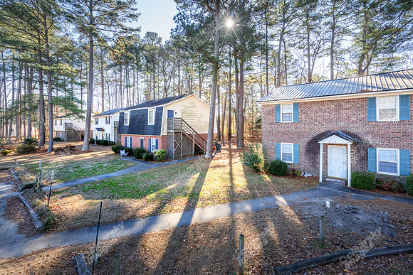 909-planters-ext003