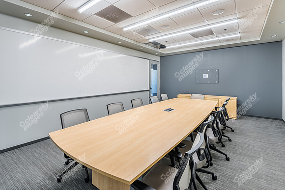 5520-capital-center-int-0353