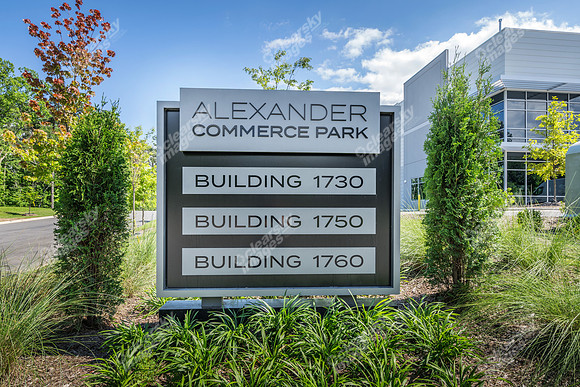 1730-tw-alexander-ext72645
