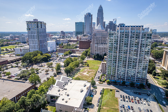 601-n-tryon-drn0083