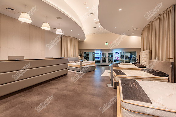 4425-sharon-retail-int1453