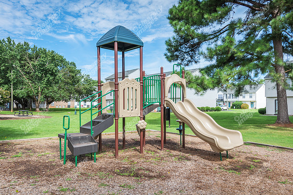 terrace-olde-battleground-ext2873
