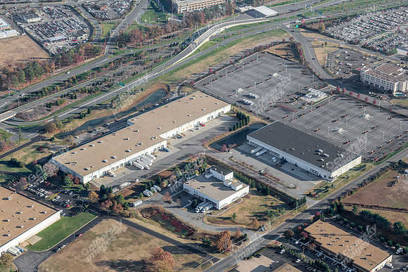 airport-center-112114-2837