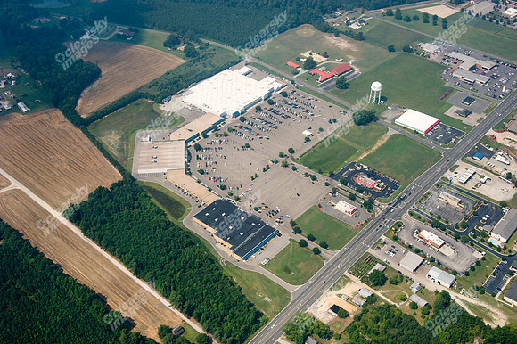clinton-shopping-air-0711-893