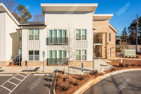 3116-tryon-ext0200