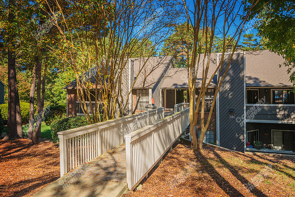 reagatta-lake-lynn-apts-30