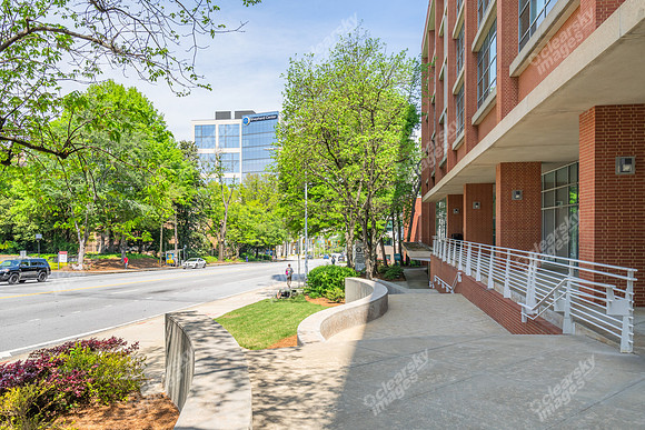 2060-peachtree-ext0395