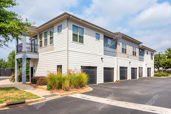 7015-skye-ext0569