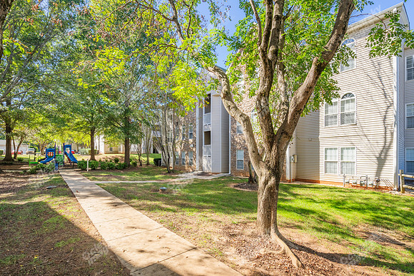750-boone-ext29684