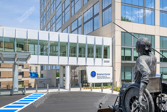 2060-peachtree-ext0518