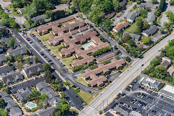 100-pelham-air-1369