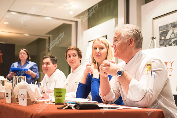 group-judging-289