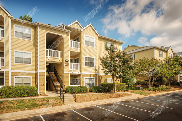 waterford-hills-apts-01