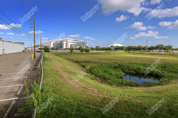 shops-3-corners-ext-5161