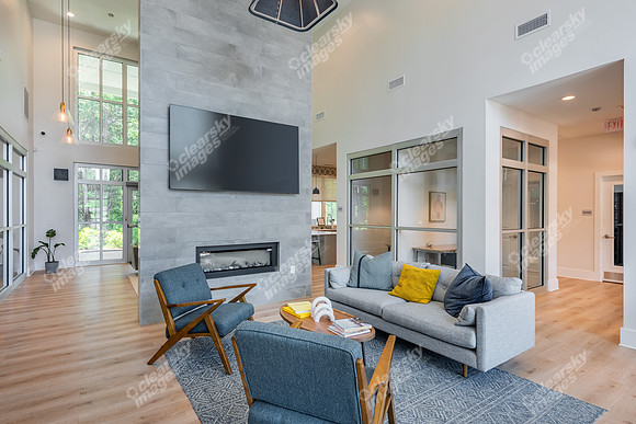 7030-parkway-int0449