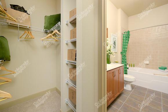 2121-mid-lane-apts-8010