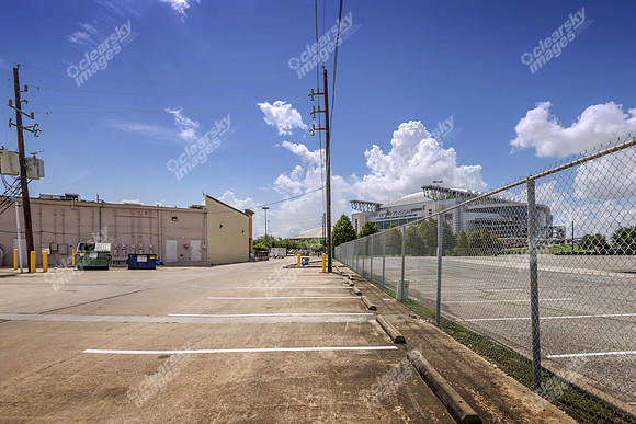 shops-3-corners-ext-4942