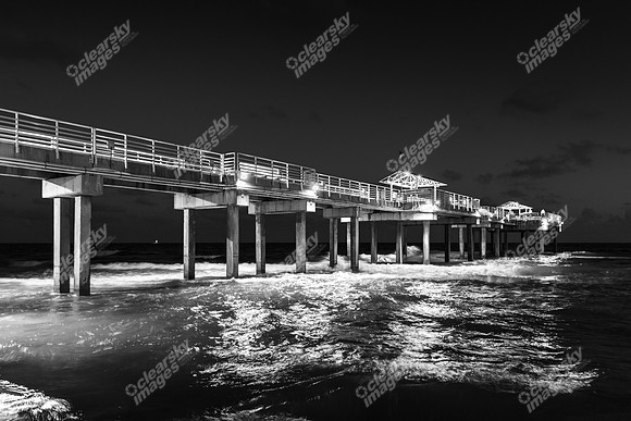 orange-beach-pier-178bw