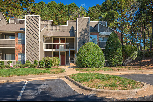 reagatta-lake-lynn-apts-34