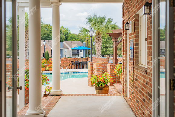 350-powell-ext02680