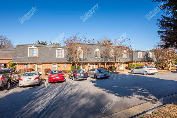 2705-four-seasons-ext0221