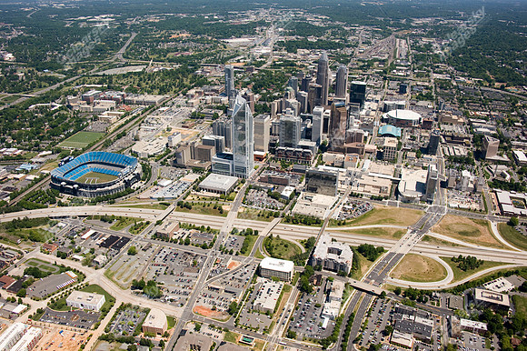 charlotte-airplane-skylines-2010-04-031