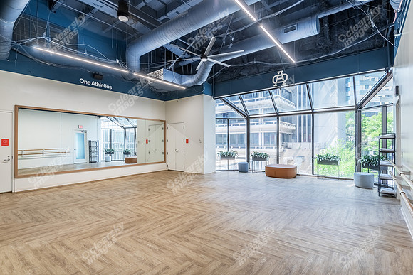 101-s-tryon-int0944
