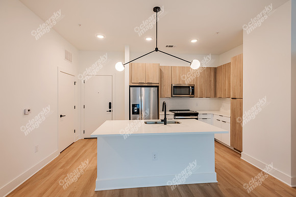536-w-tremont-int3848