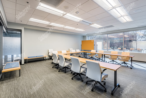 5520-capital-center-int-0468